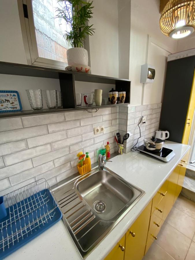 Square Georgia Apartment *