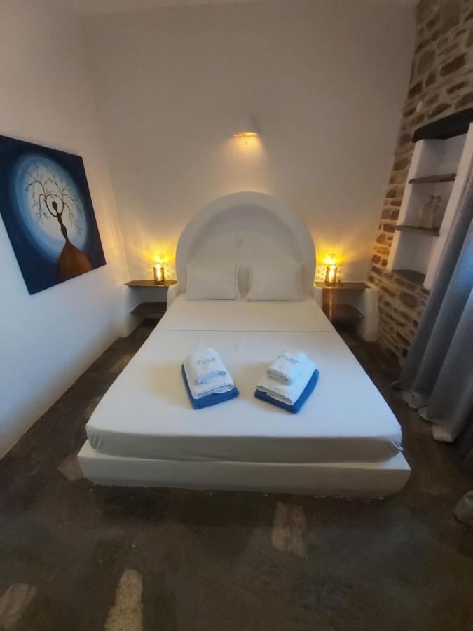 Crystal 4 * Chrisi Akti (Paros)