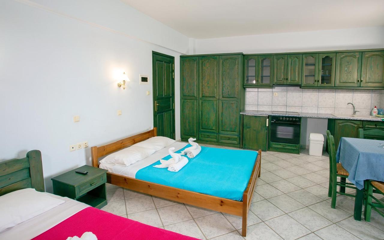 Aparthotel Zeus Karystos (Evia)