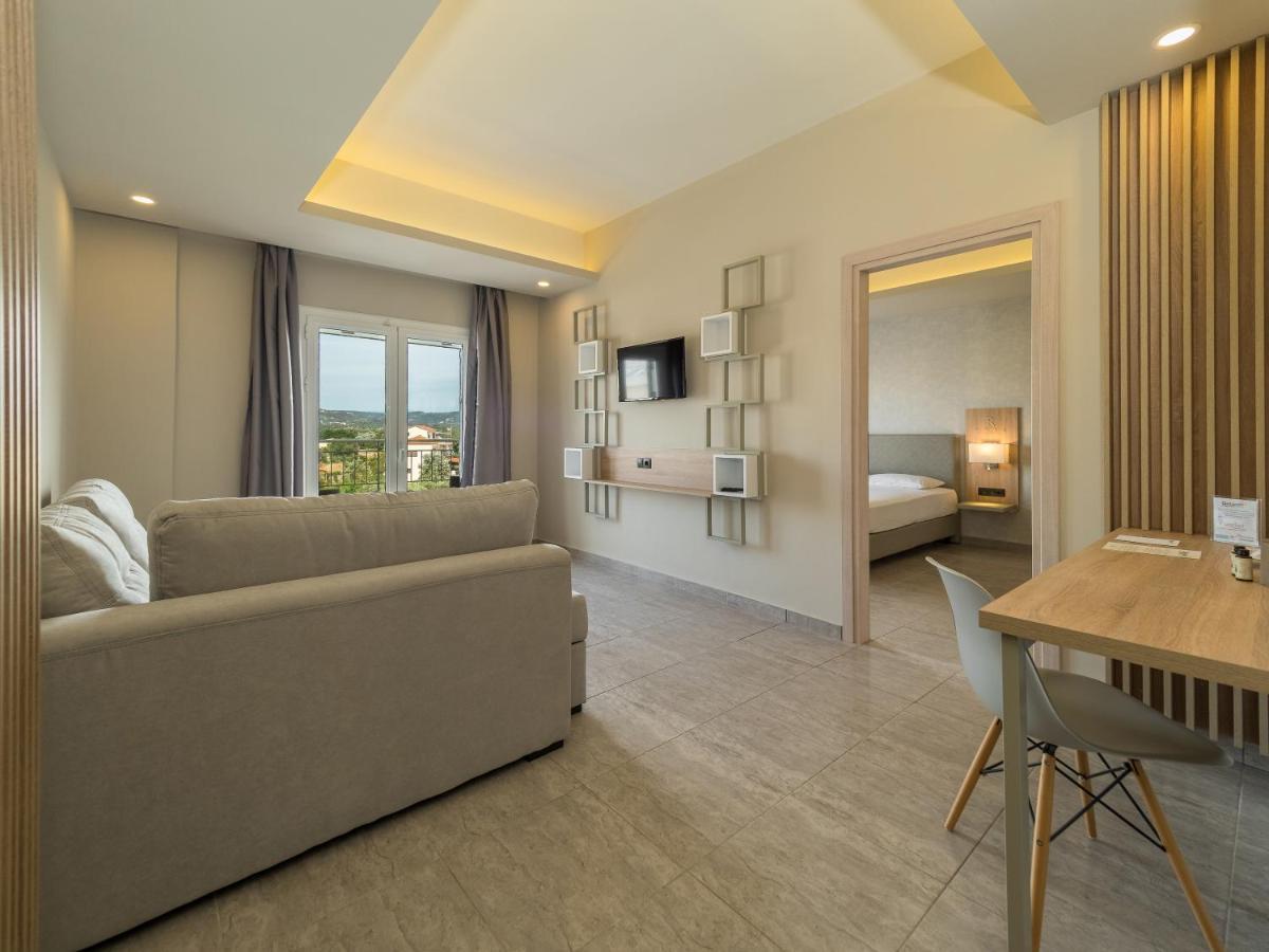 Hotel Paradise Finikounta