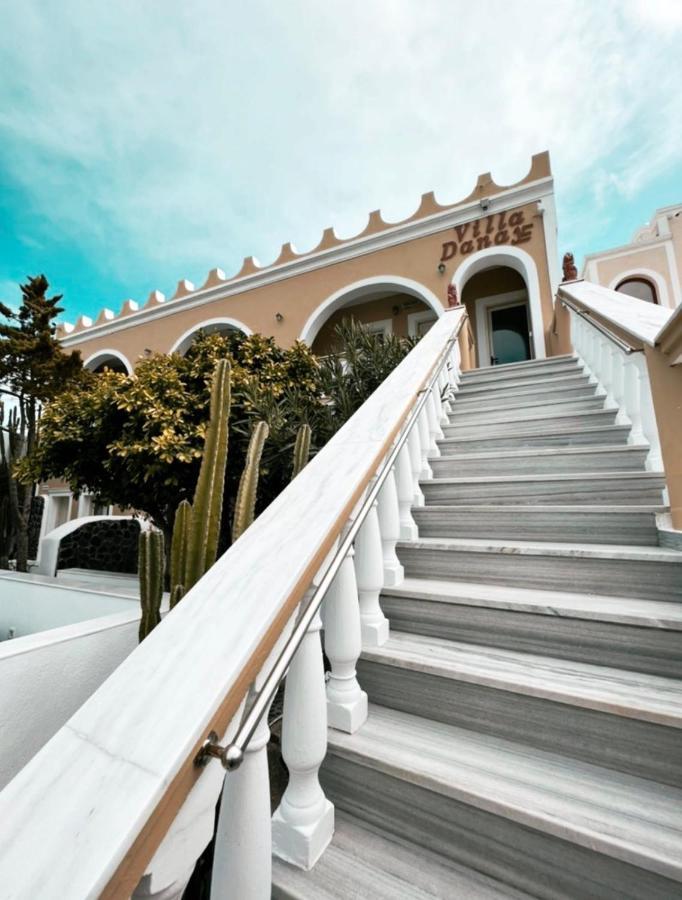 Danae 3* Fira (Santorini)