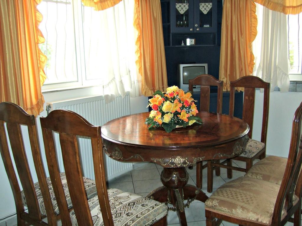 Guest house Kristallia *