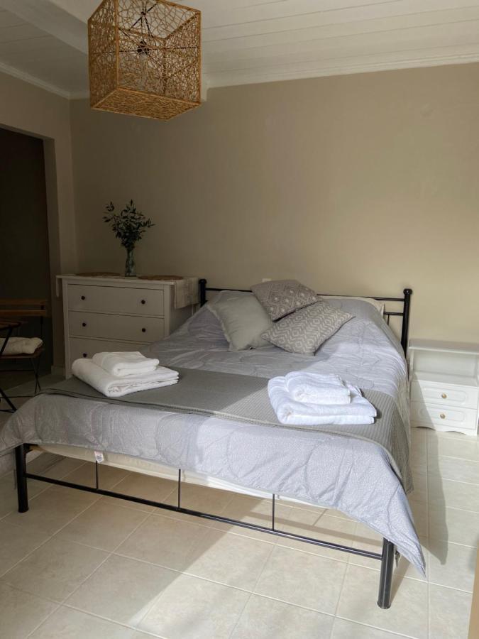 Apartment Pepper Tree Aegina