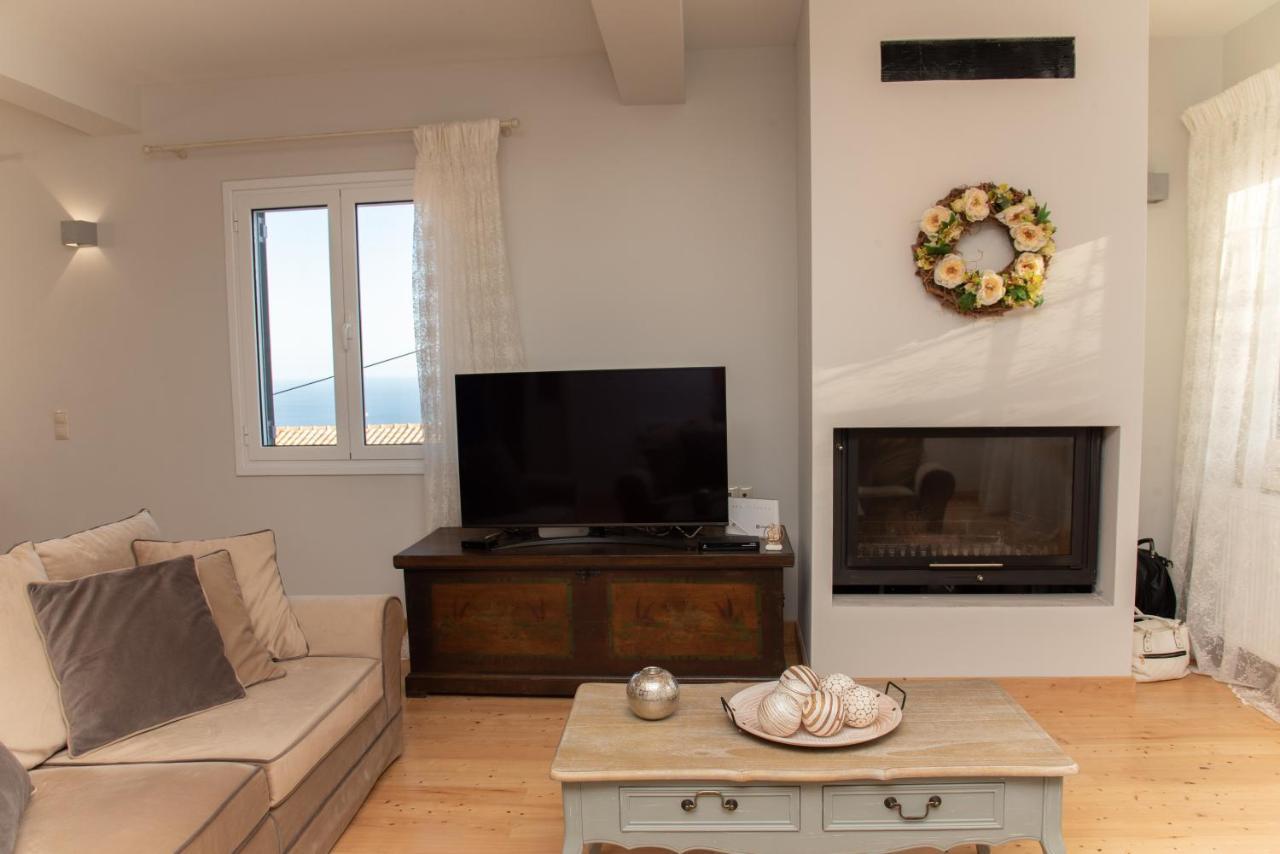 Villa Markezinis Lakones
