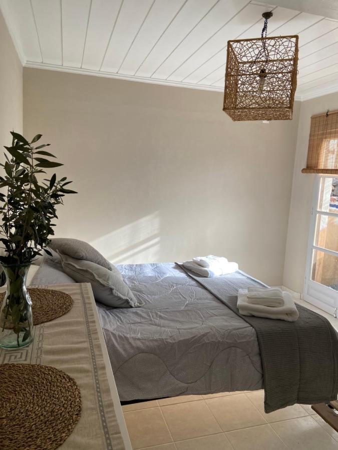 Pepper Tree Apartment *