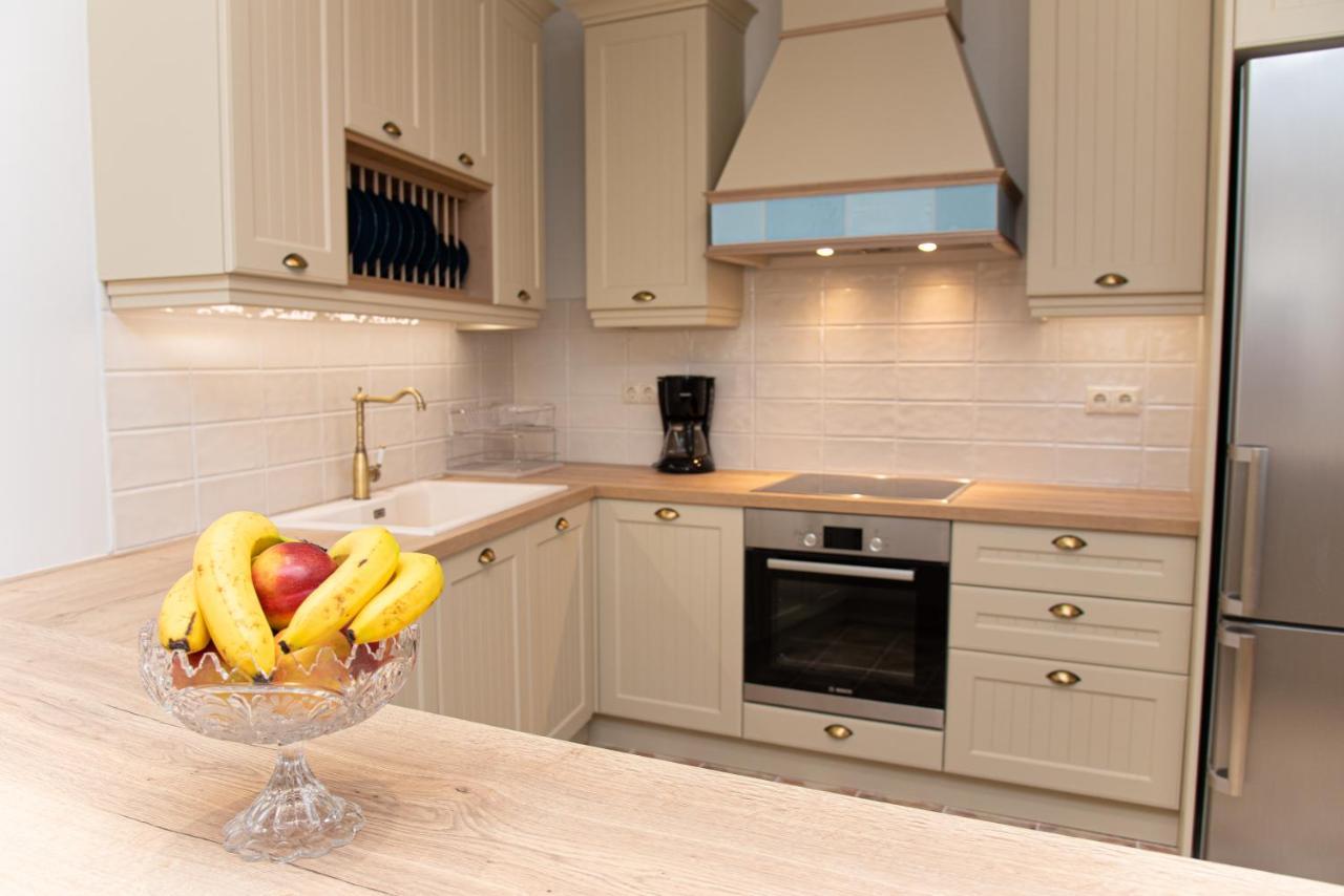Markezinis Villa Lakones