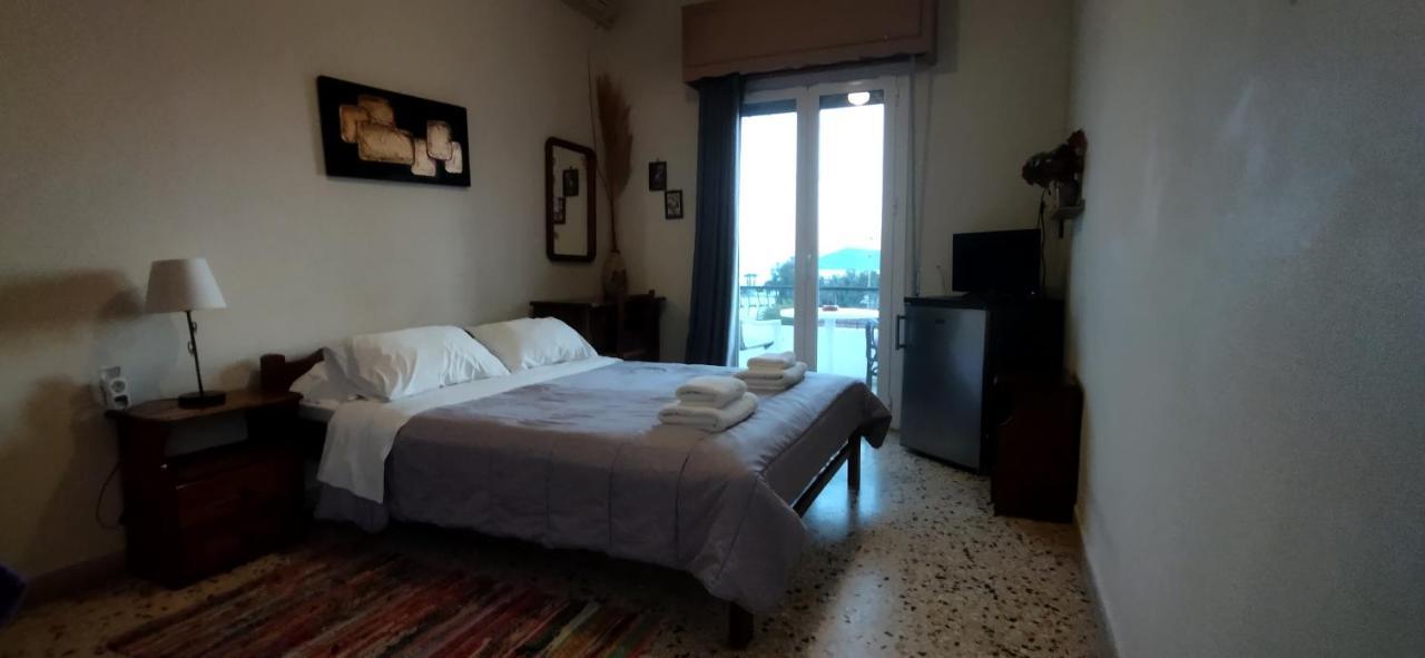 Captain's * Aegina