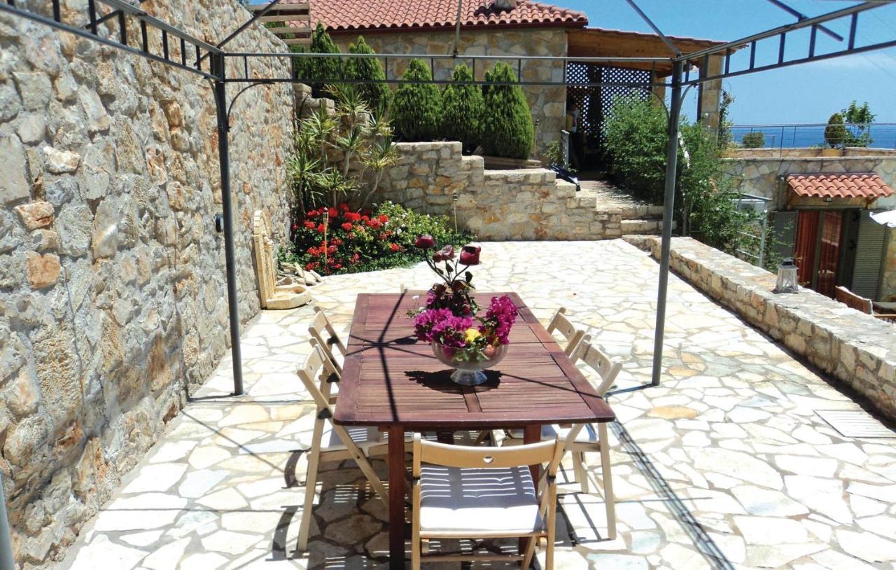 Holiday home Cozy Home In Xyropigado With House Sea View *