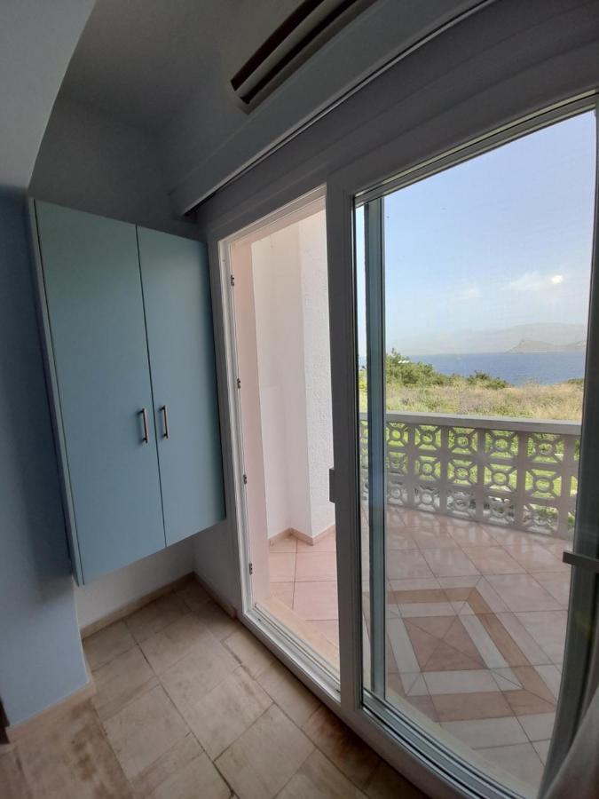 Avra Apartment *