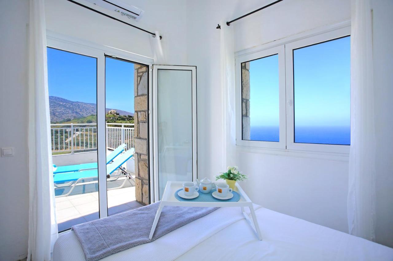 Villa Beautiful With Sea View - Sleeps 2-6 - Travel Cot Included