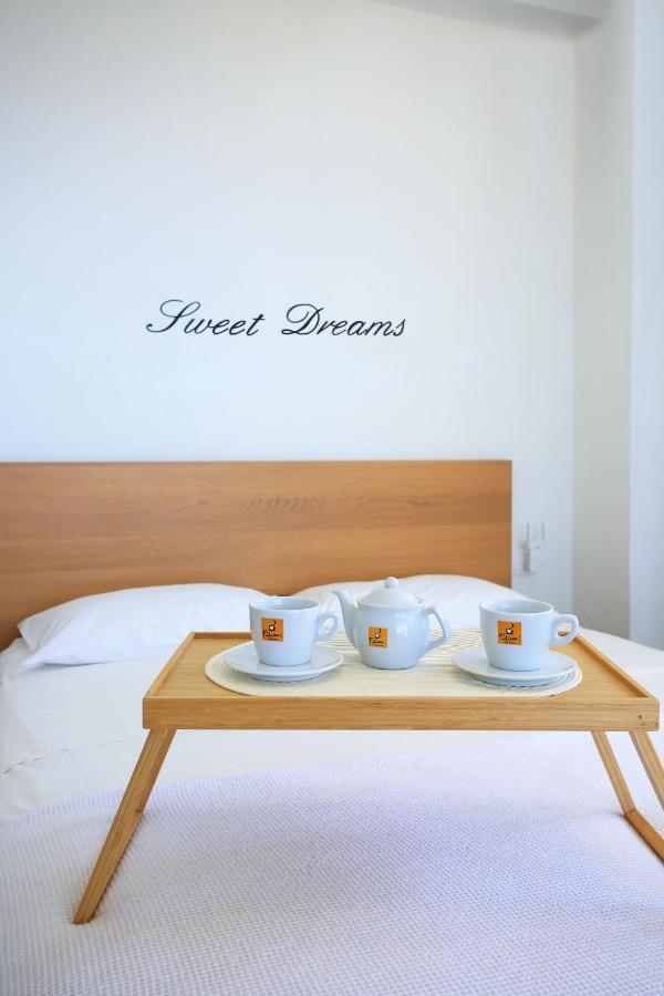 Beautiful With Sea View - Sleeps 2-6 - Travel Cot Included Villa
