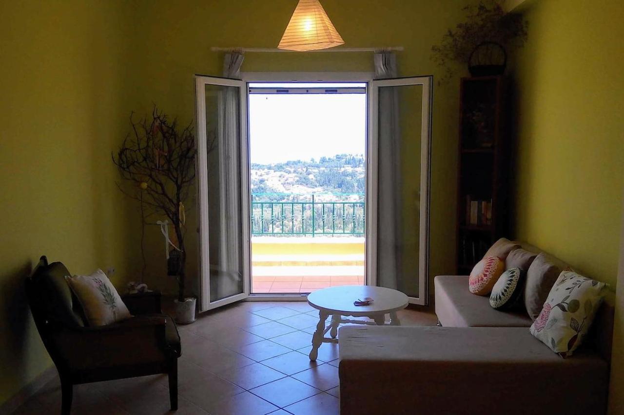 Ermina's Gaze * Agioi Deka (Corfu)