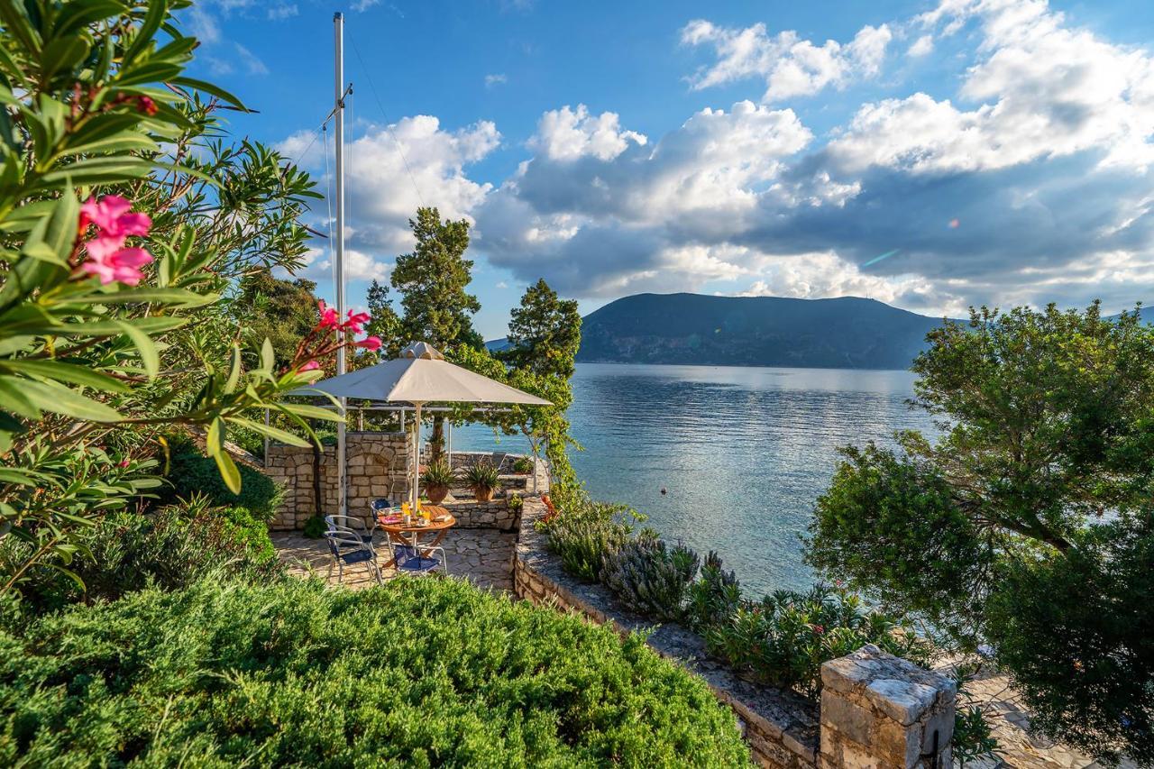 Kefalonia Original - Alexander Beachfront Fiskardo