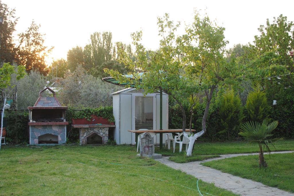 Fernando Guest house Ofrinion