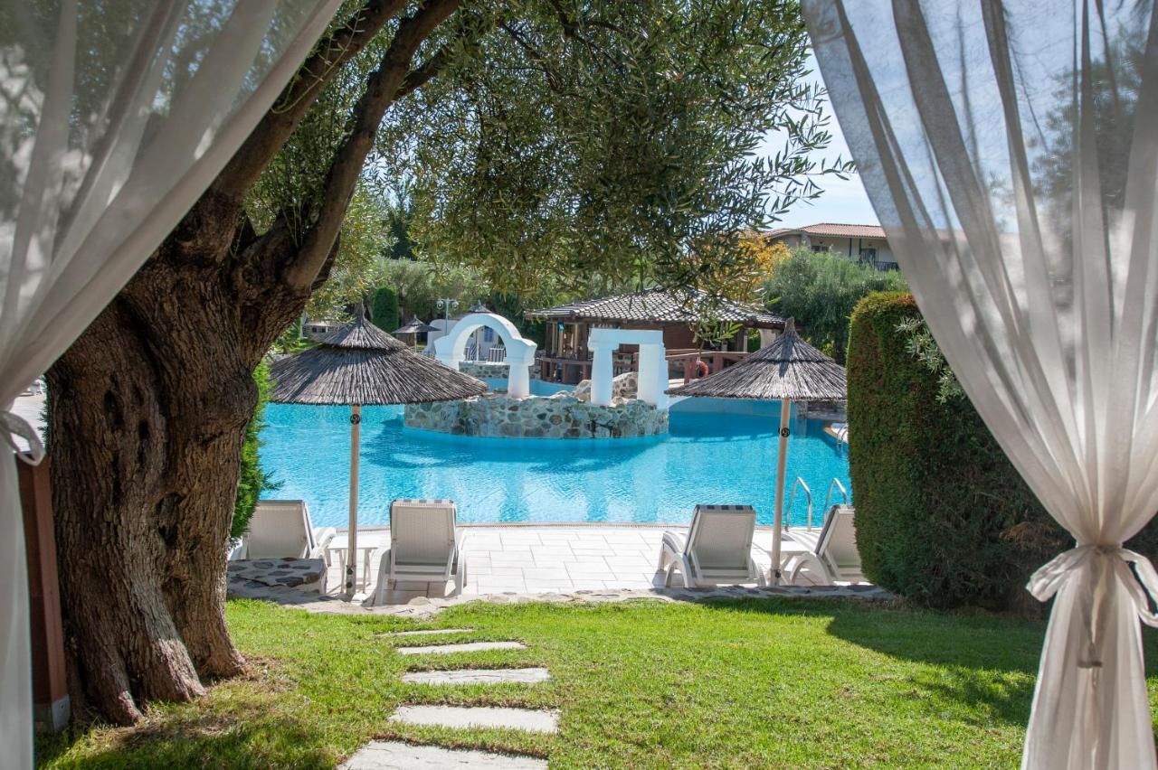 Acrotel Athena Hotel