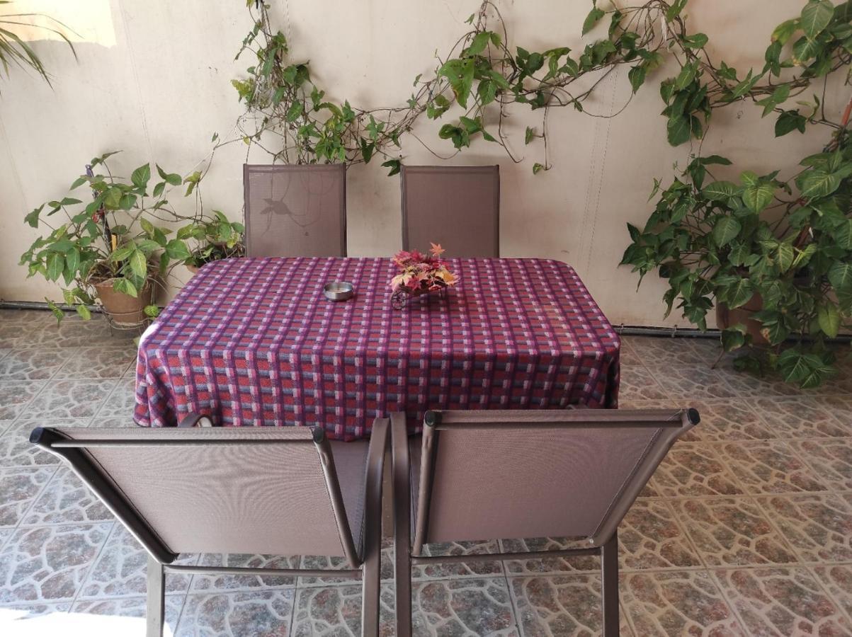 George's & Amalia's Appartments 2