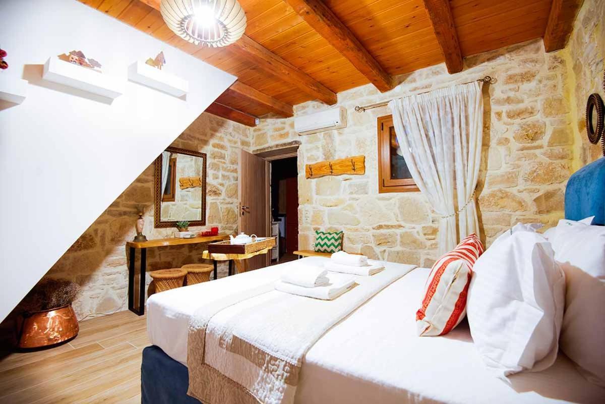 Stonehouse Olivelia - Afrathias Apartment Tympaki