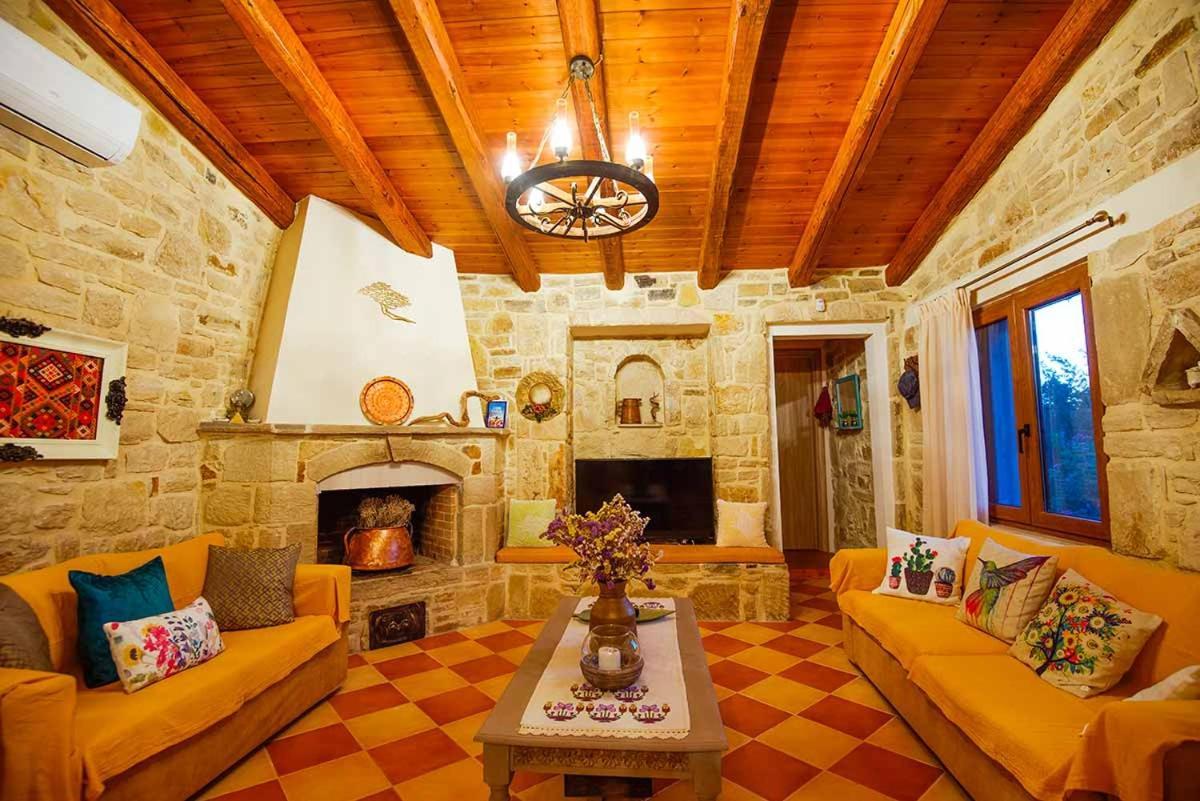 Apartment Stonehouse Olivelia - Afrathias *
