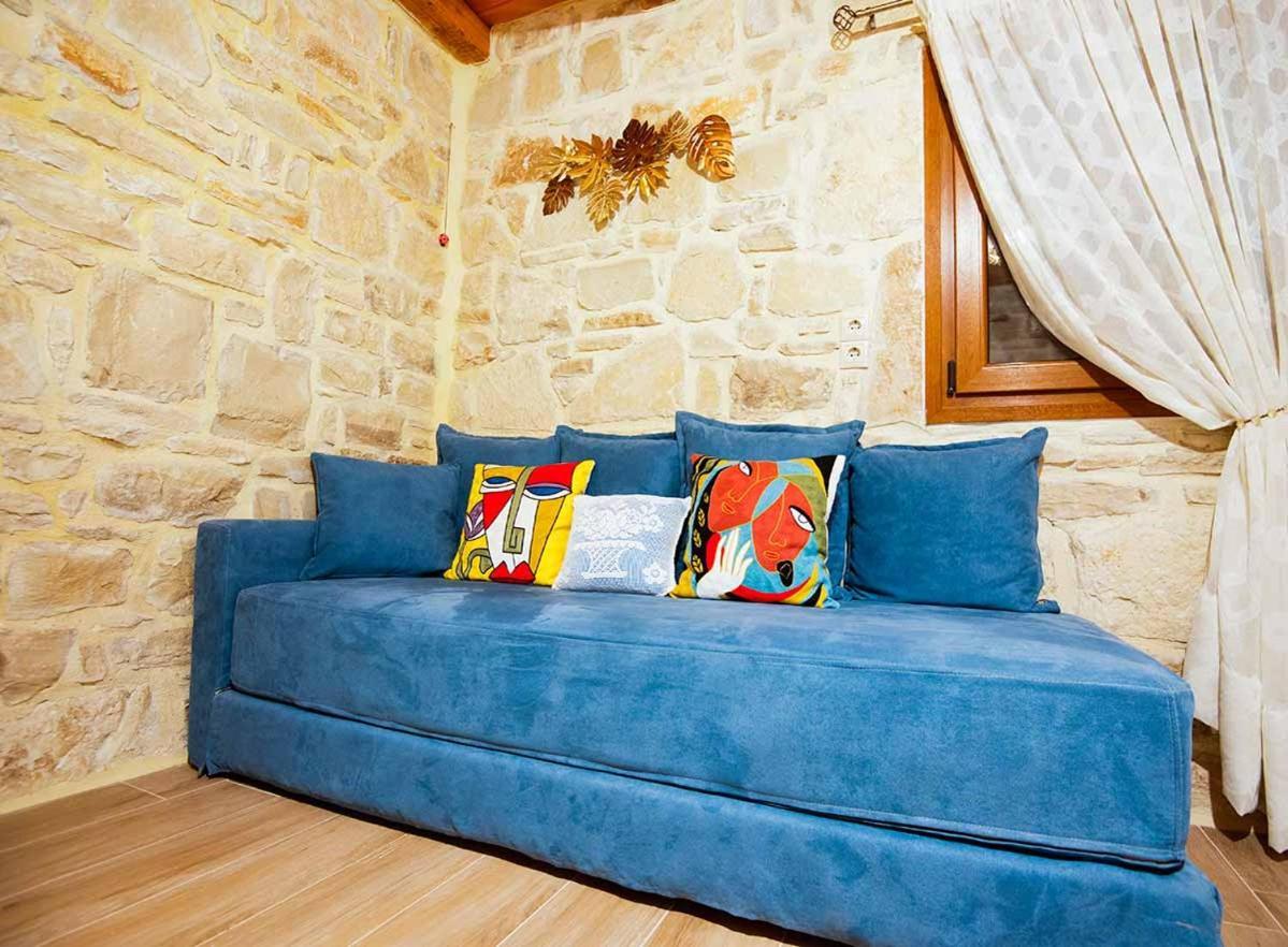 Apartment Stonehouse Olivelia - Afrathias