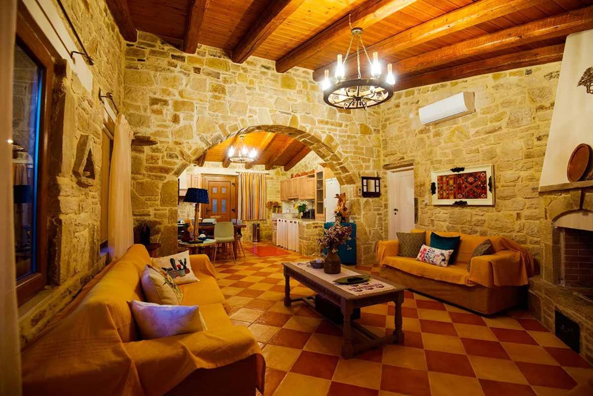 Apartment Stonehouse Olivelia - Afrathias *