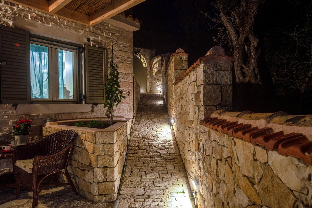 Family's Nest * Lakka (Paxos)