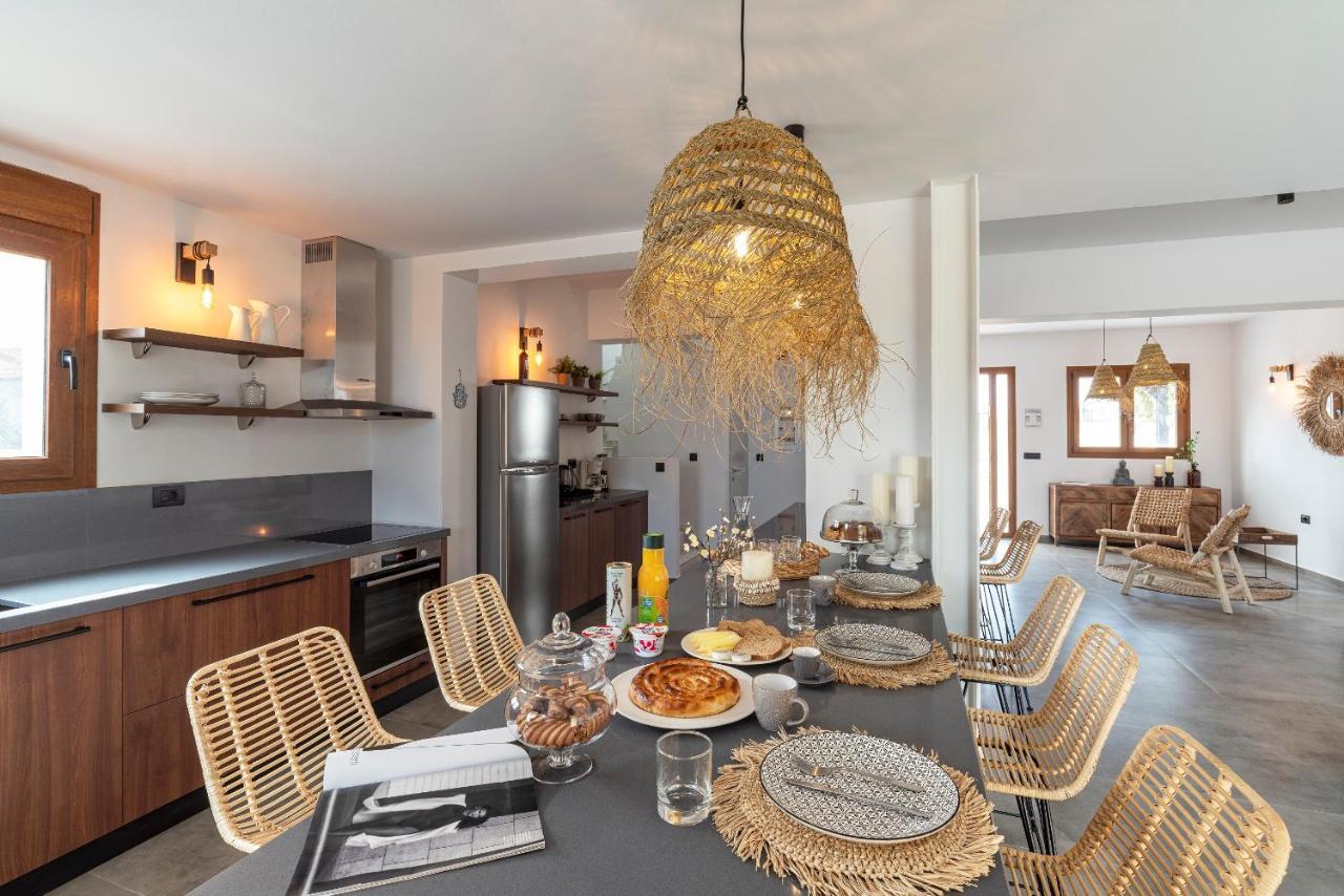 Luxury Nissovilla With Private Pool & Sea Views *