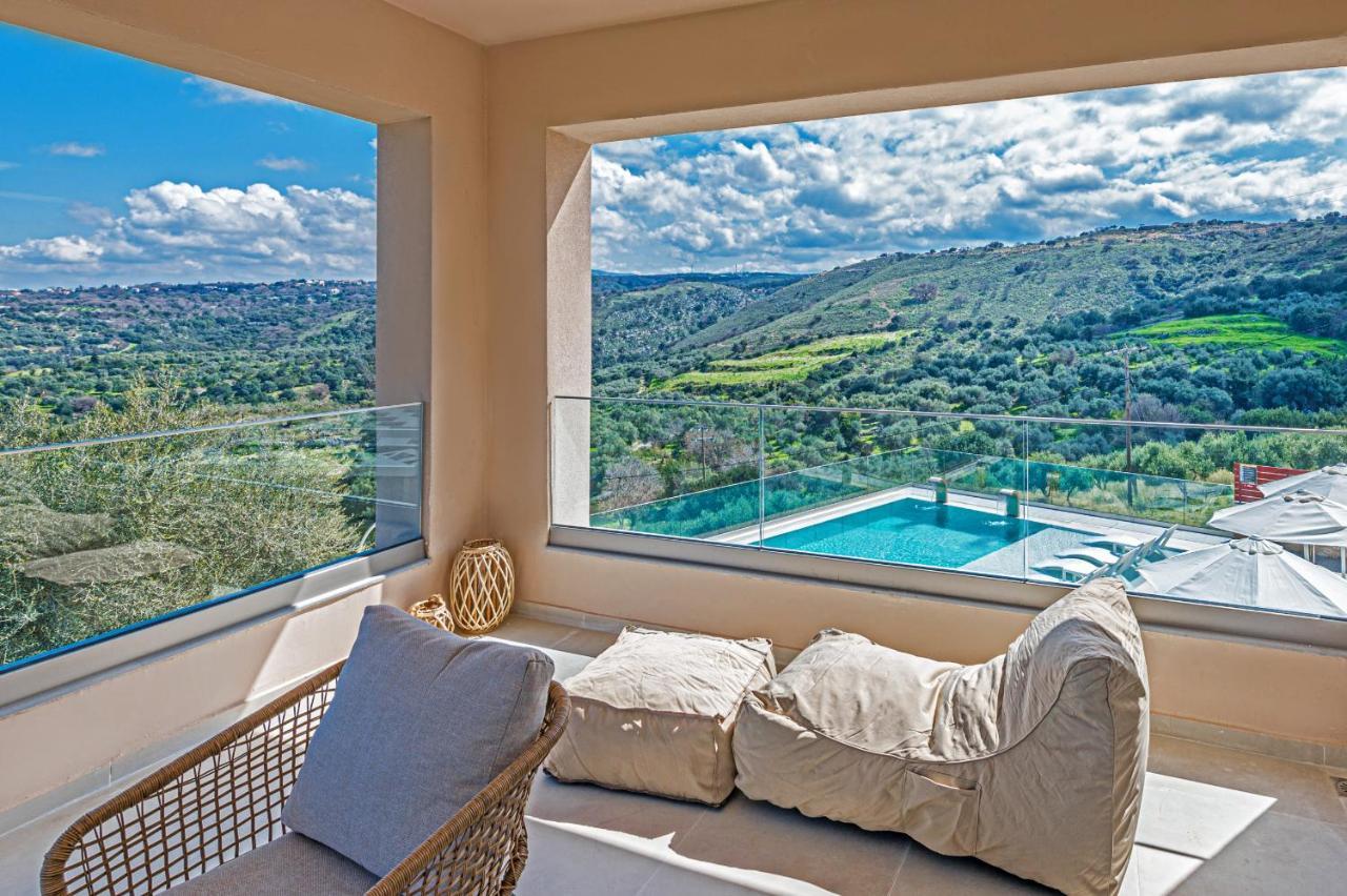 Oasis, Luxury *