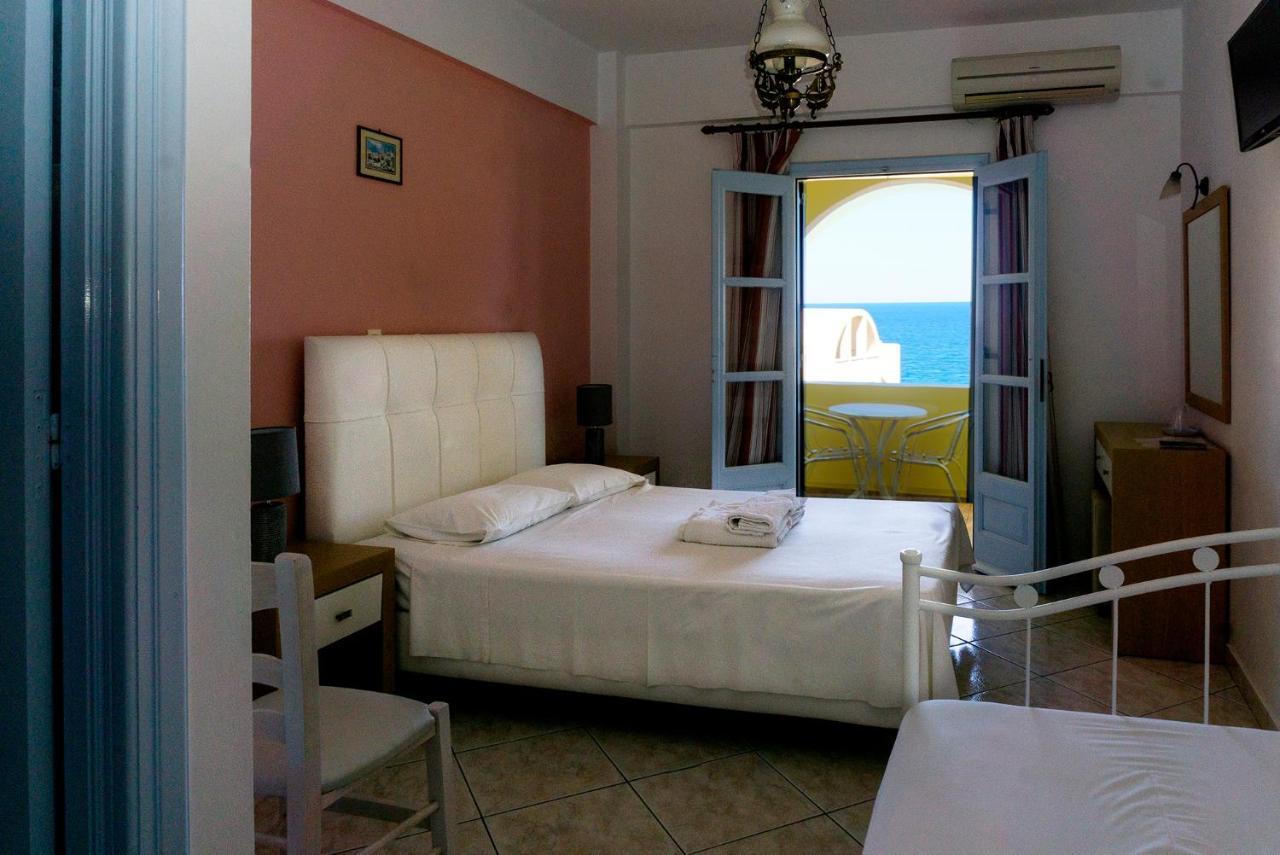 Guest house Artemis Village Karterados (Santorini)