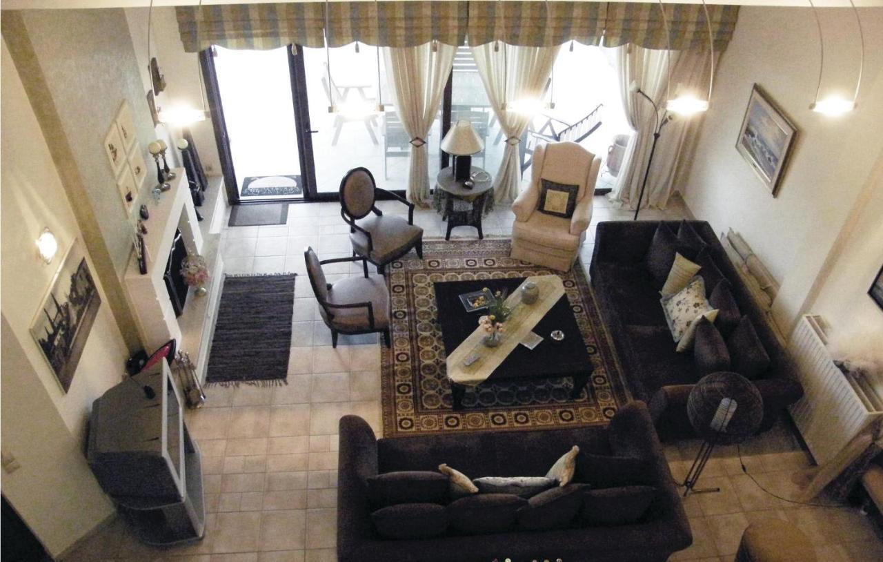 Holiday home Awesome In