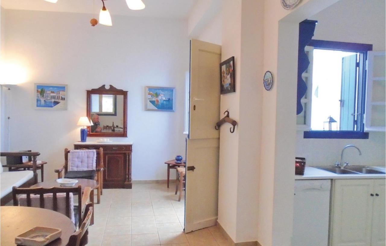 Beautiful In With Kitchen Apartment