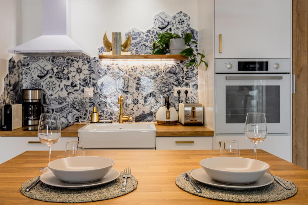 Apartment Chic & Comfort Homes In # 3