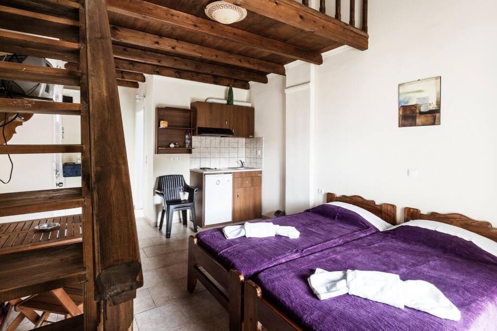 Despina 4 Beds With Loft And Kitchenette # 8 Apartment