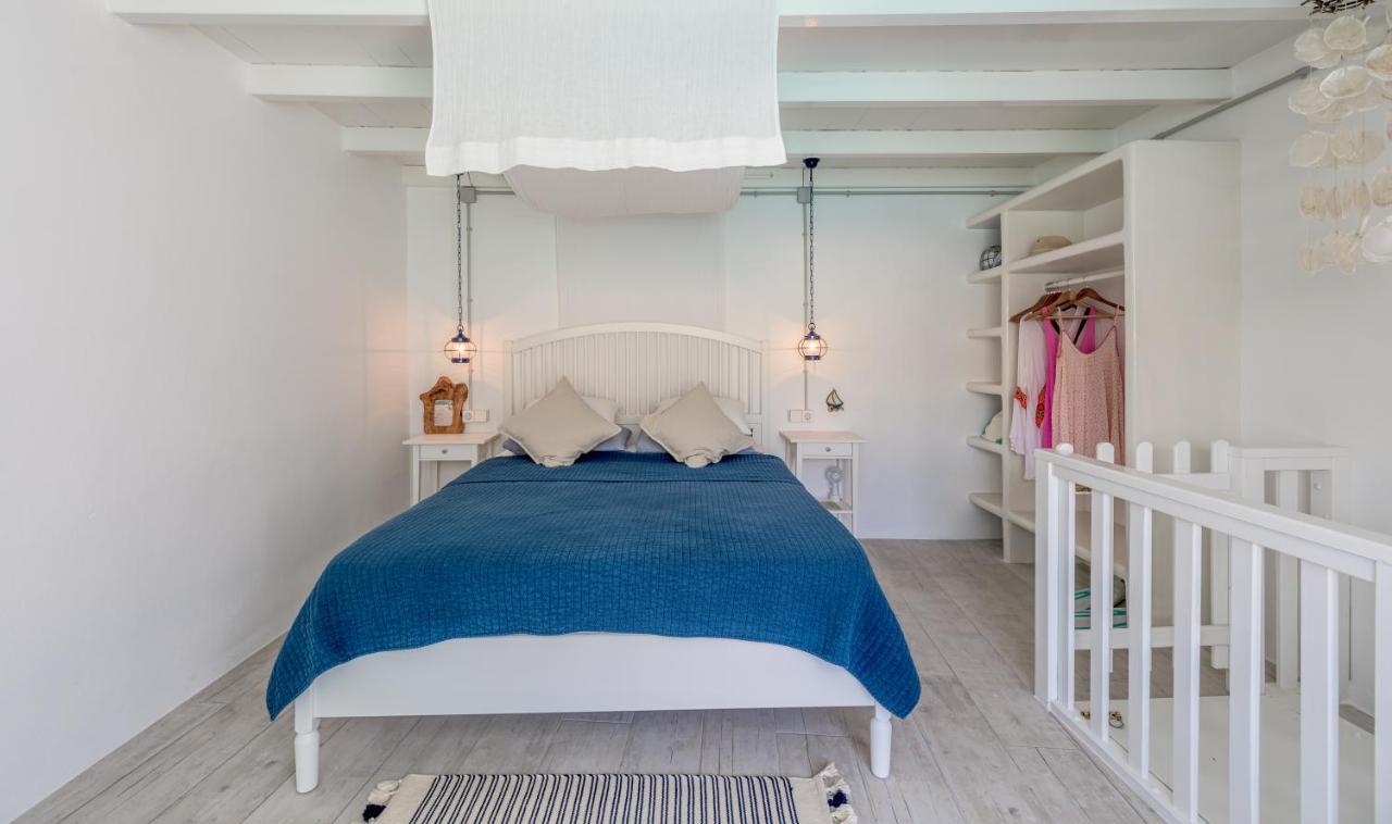Aquanis Anchored, Sea Front House, *