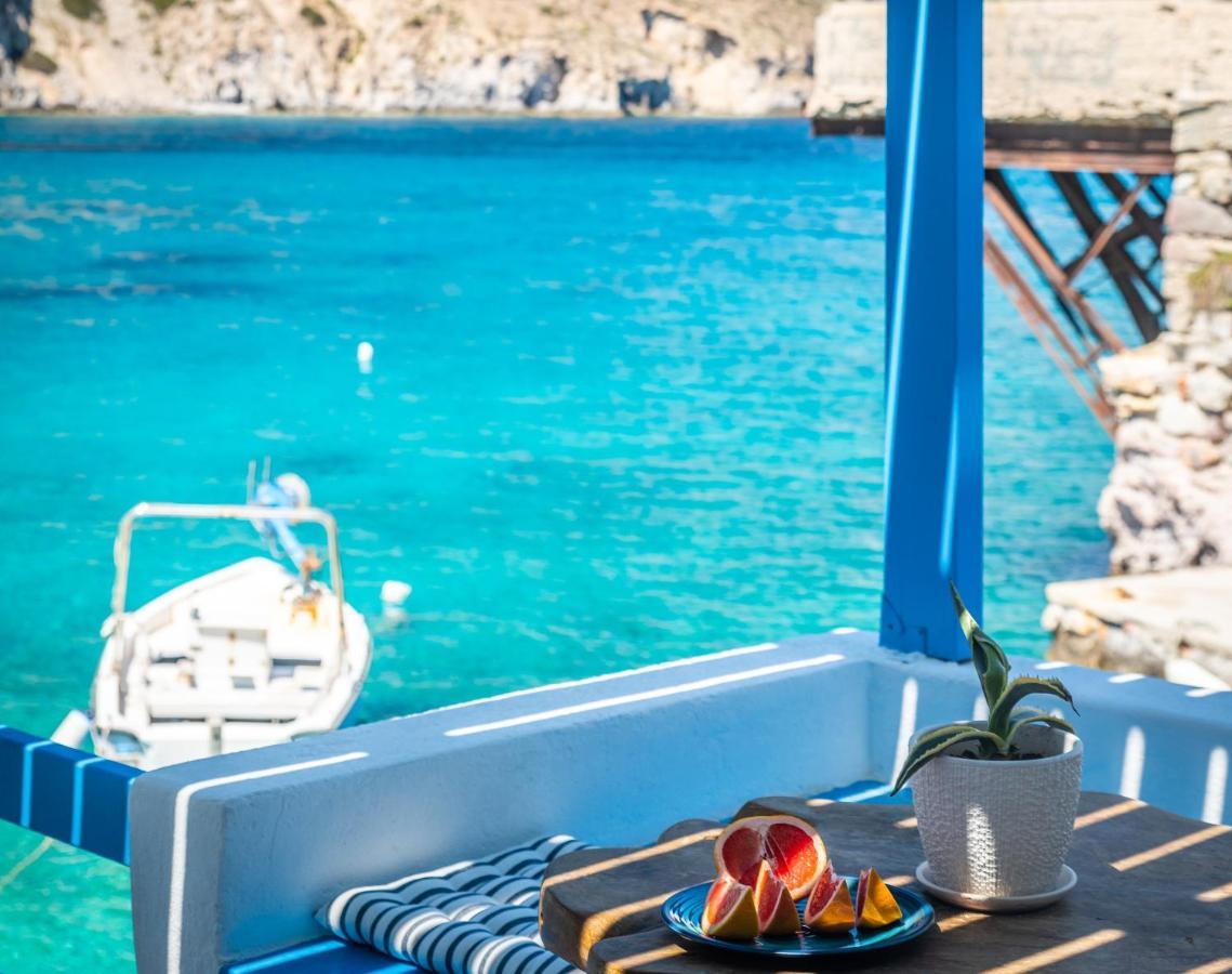 Holiday home Aquanis Anchored, Sea Front House, Firopotamos