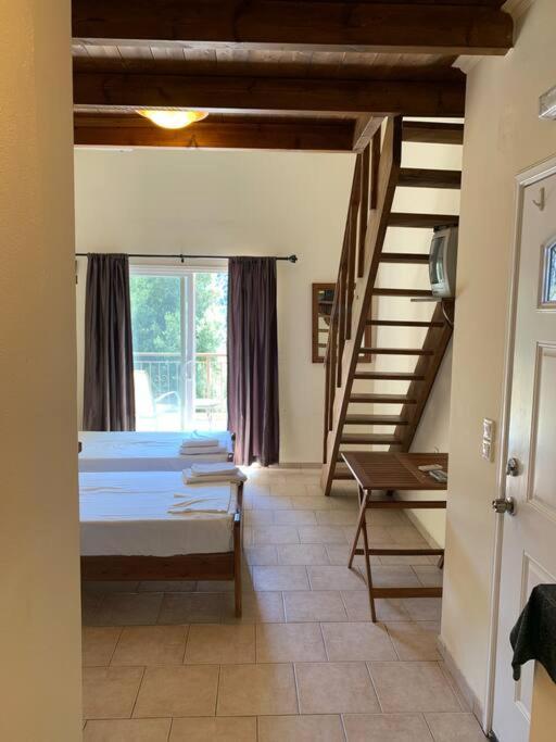 Despina 4 Beds With Loft And Kitchenette # 8 *