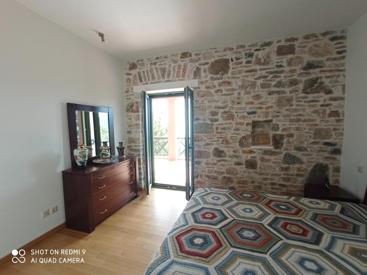 Sklithro In The Heart Of The Forest With Magnificent View Of The Sea Just 10 Minutes From It *