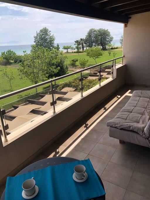 Tristan Beachfront House Holiday home Flogita