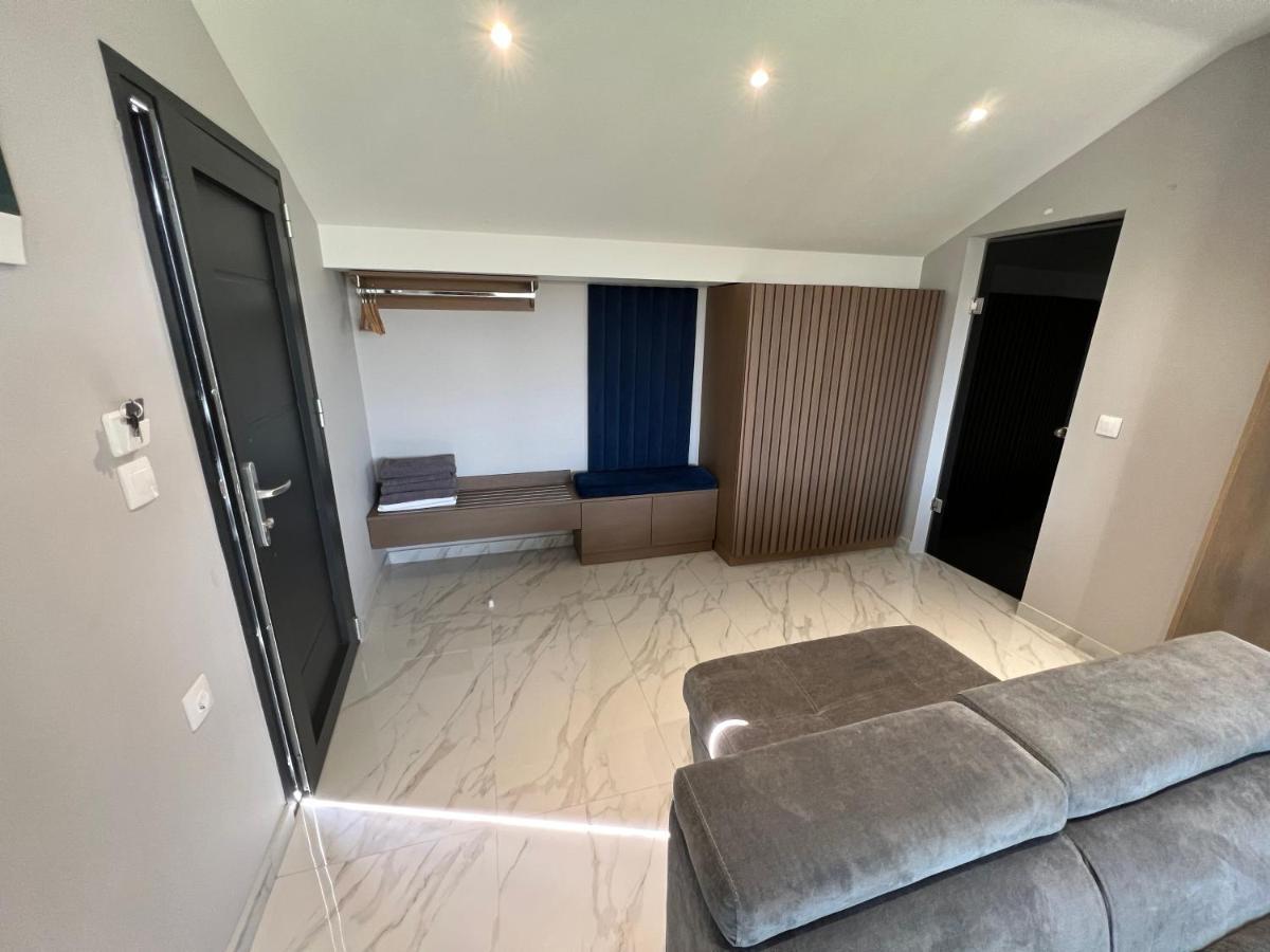 V Luxury Guest house Pefkochori
