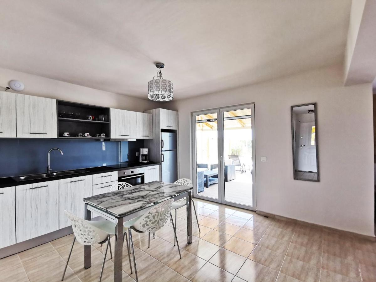 Iridia Villa