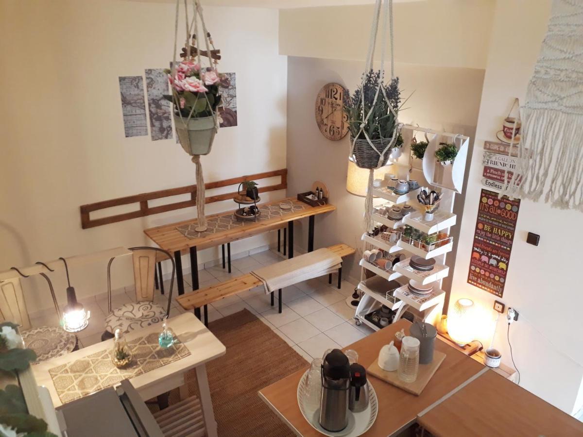 Homestay Urban Yoga House & Retreat