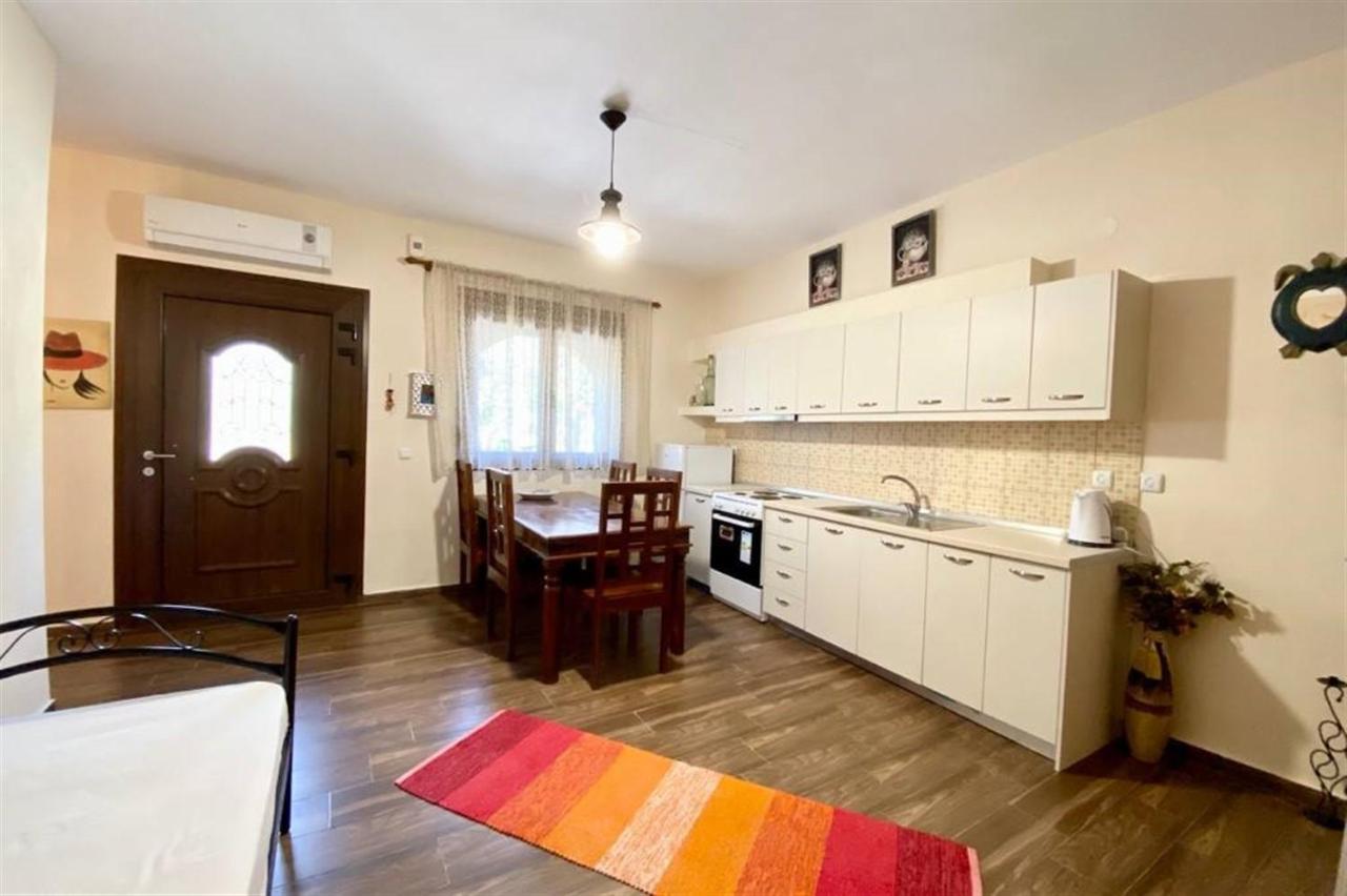 Aggeliki Apartment