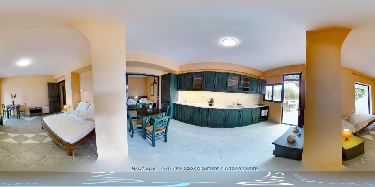 Zeus Aparthotel 3*