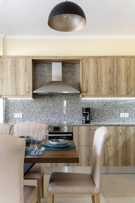 Karma House Apartment Tria Monastiria