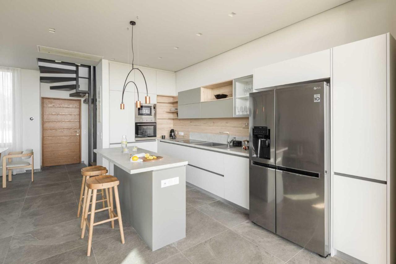 Villa Luria Homes *