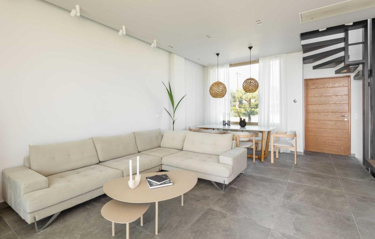 Villa Luria Homes Lagomandra