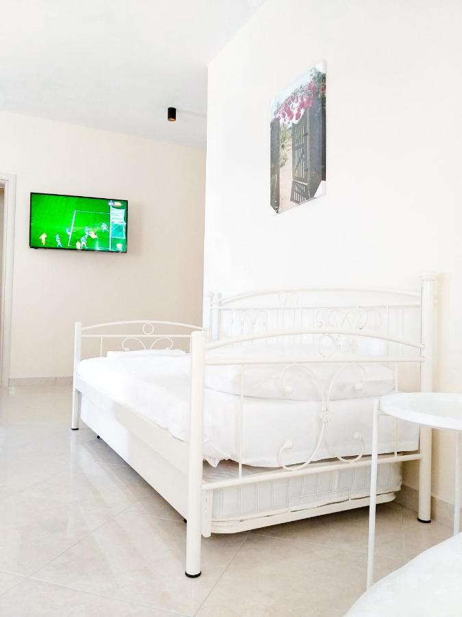 Holiday home Stella's ' Spacious 80sqm Sea View ' 50m From Agia Anna (Naxos)