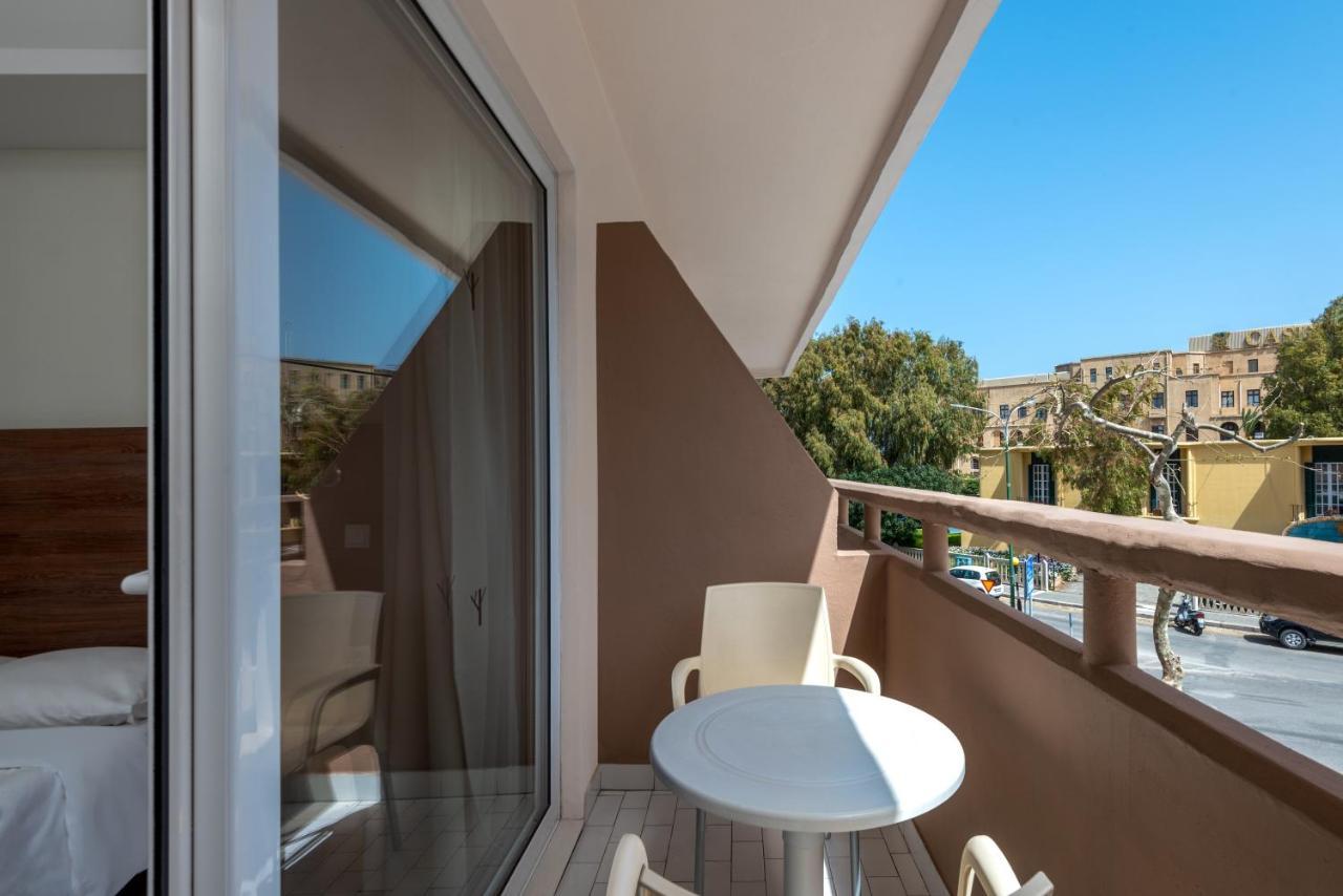 Center Hotel 3*