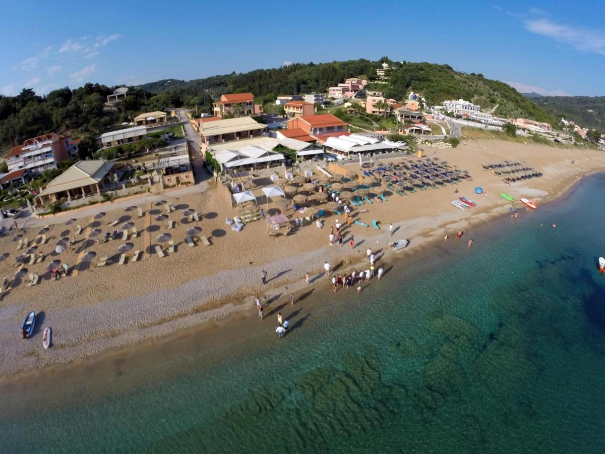 Delfini * Agios Georgios Pagon
