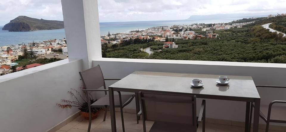 Thea Apartment Agia Marina (Crete)