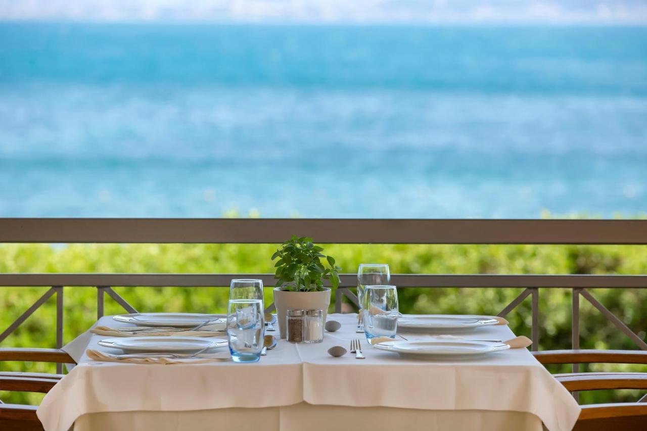 Negroponte Resort
